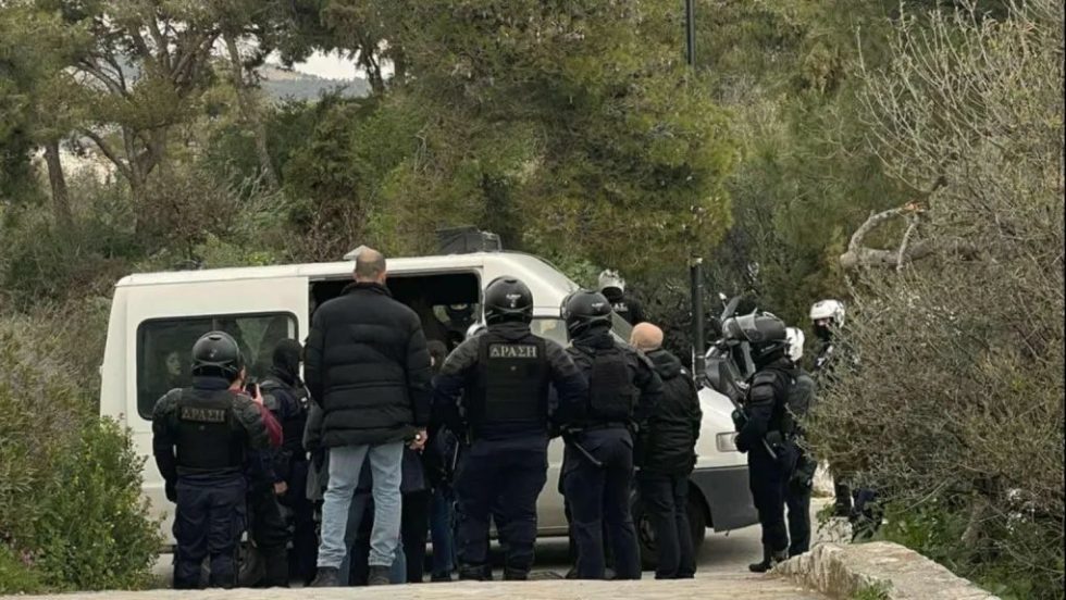 lykavitos foitites sylipsi pano